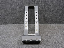 Cirrus 19235-006, 18570-001, 18570-002 SR20 Center