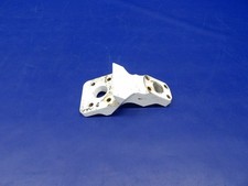 Cirrus SR22 Main Gear Axle Fitting
