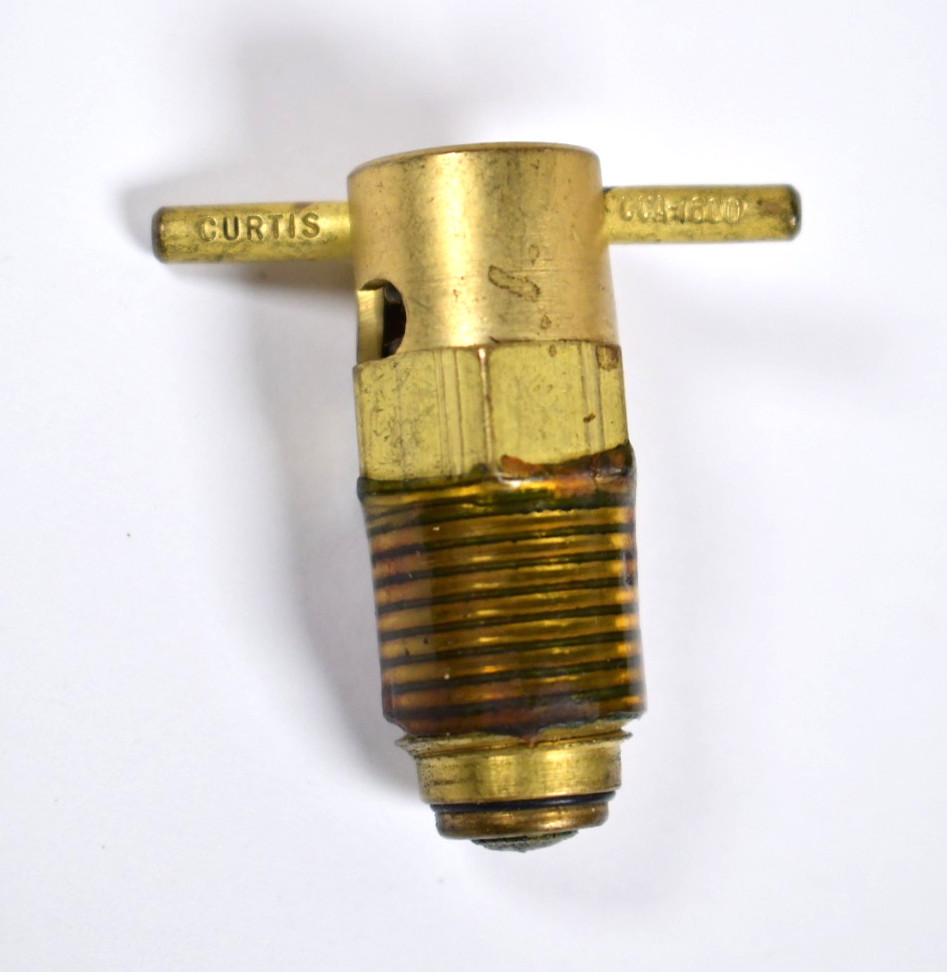 Curtis CCA-1600 Pipe Thread Fuel Drain