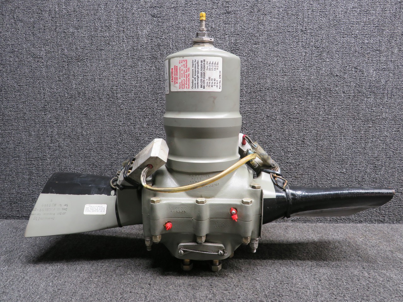 Hartzell BHC-C2YF-2CLKUF Two Blade Propeller Hub