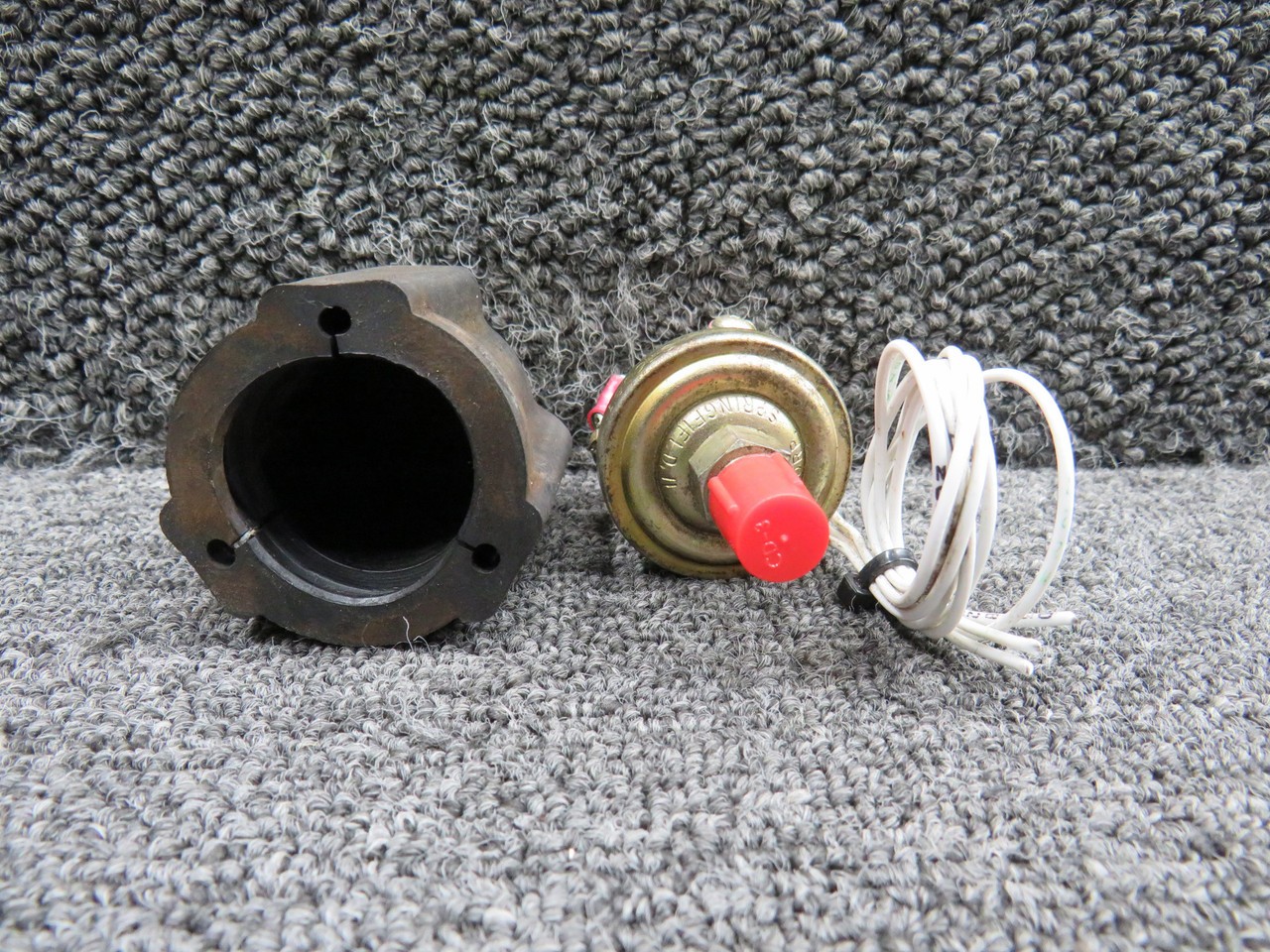 Hobbs S76081 Corp Pressure Switch Assembly