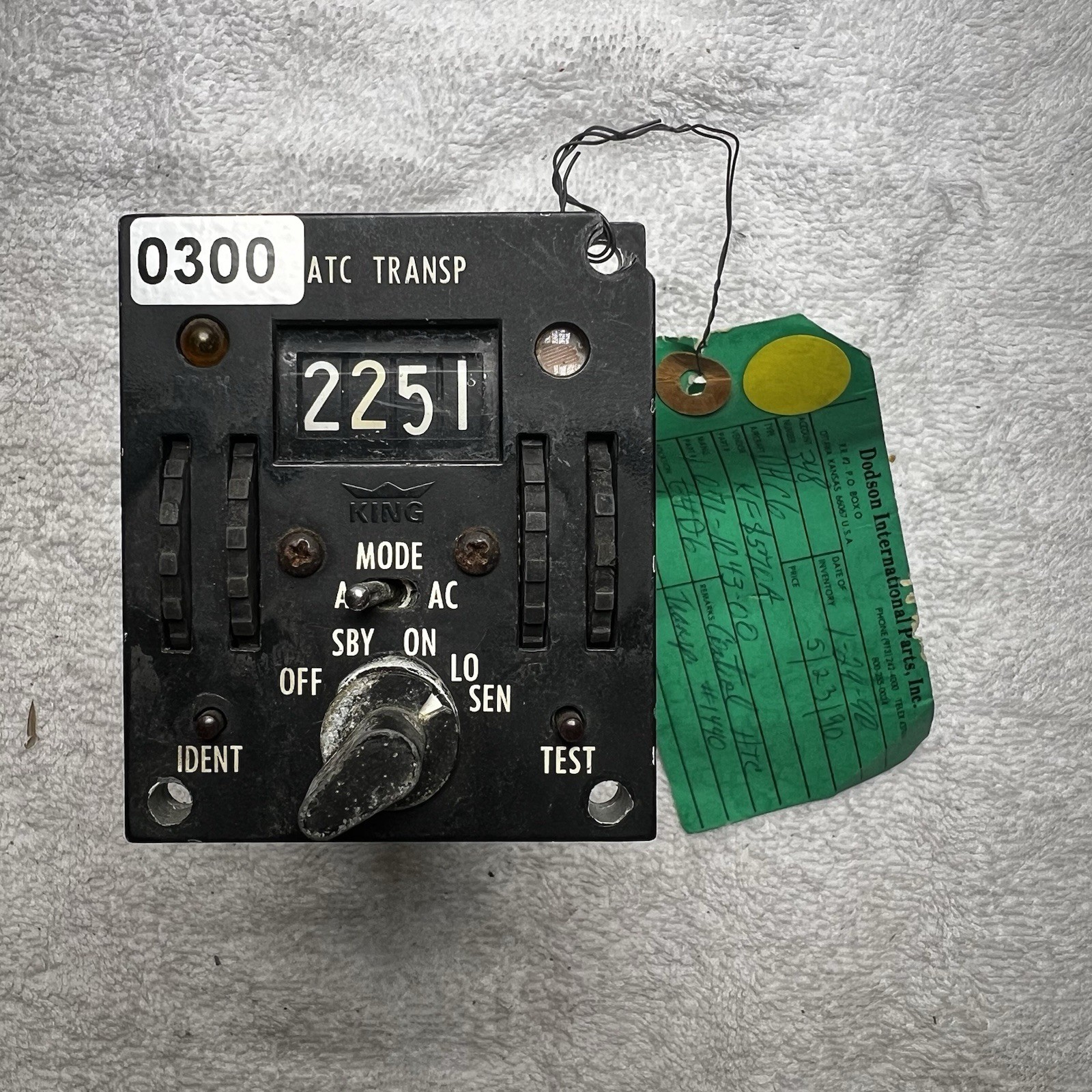 King 071-1043-00 Radio KFS-570A ATC Transponder