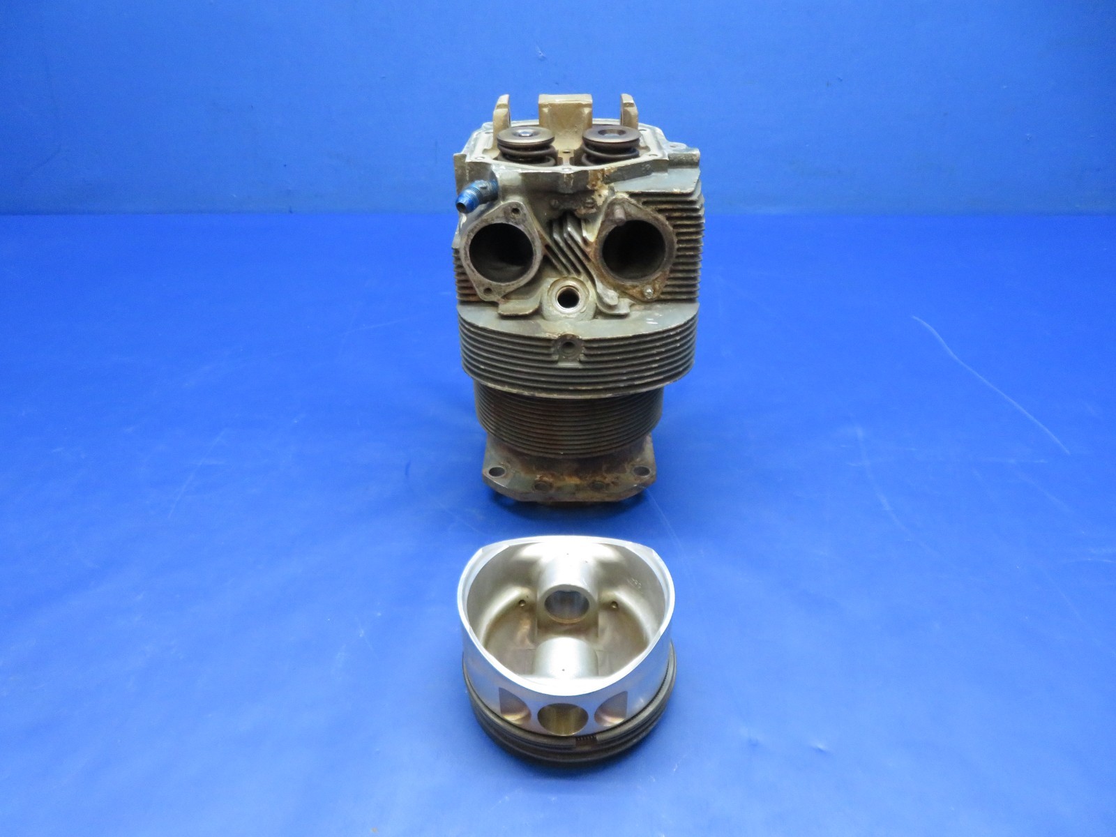 Lycoming O-320 Cylinder w/ Piston &