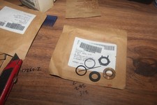 NOS Hydraulic pump shaft seal