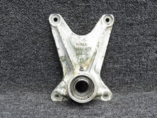 Piper 67042-013 (Cast: 67043-3) Trunnion Fitting