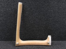 Piper 79171-008 PA28RT-201T Window Frame Center