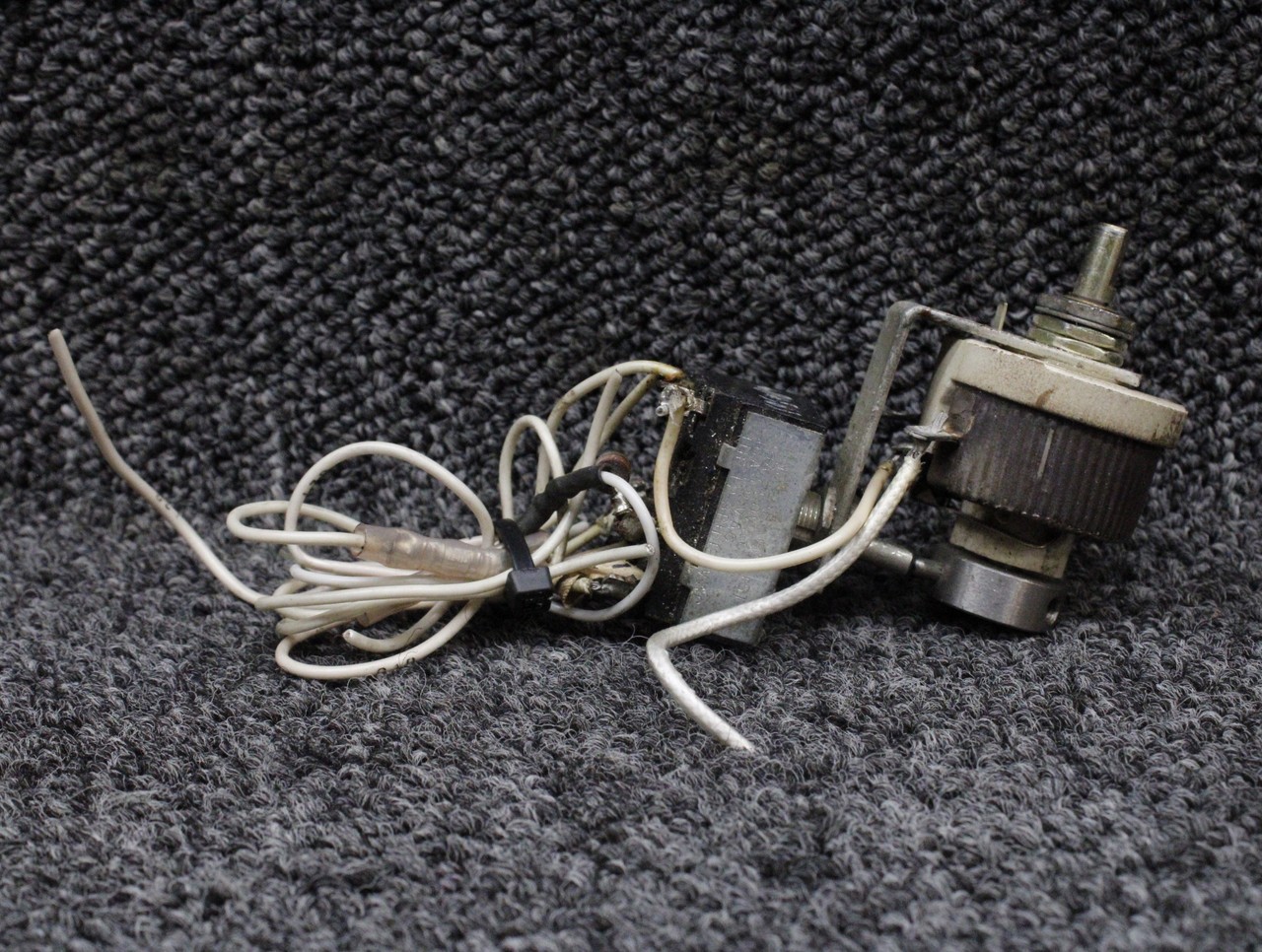 Piper Aircraft Parts 22858-007 Piper PA-24-260 Rheostat Assembly