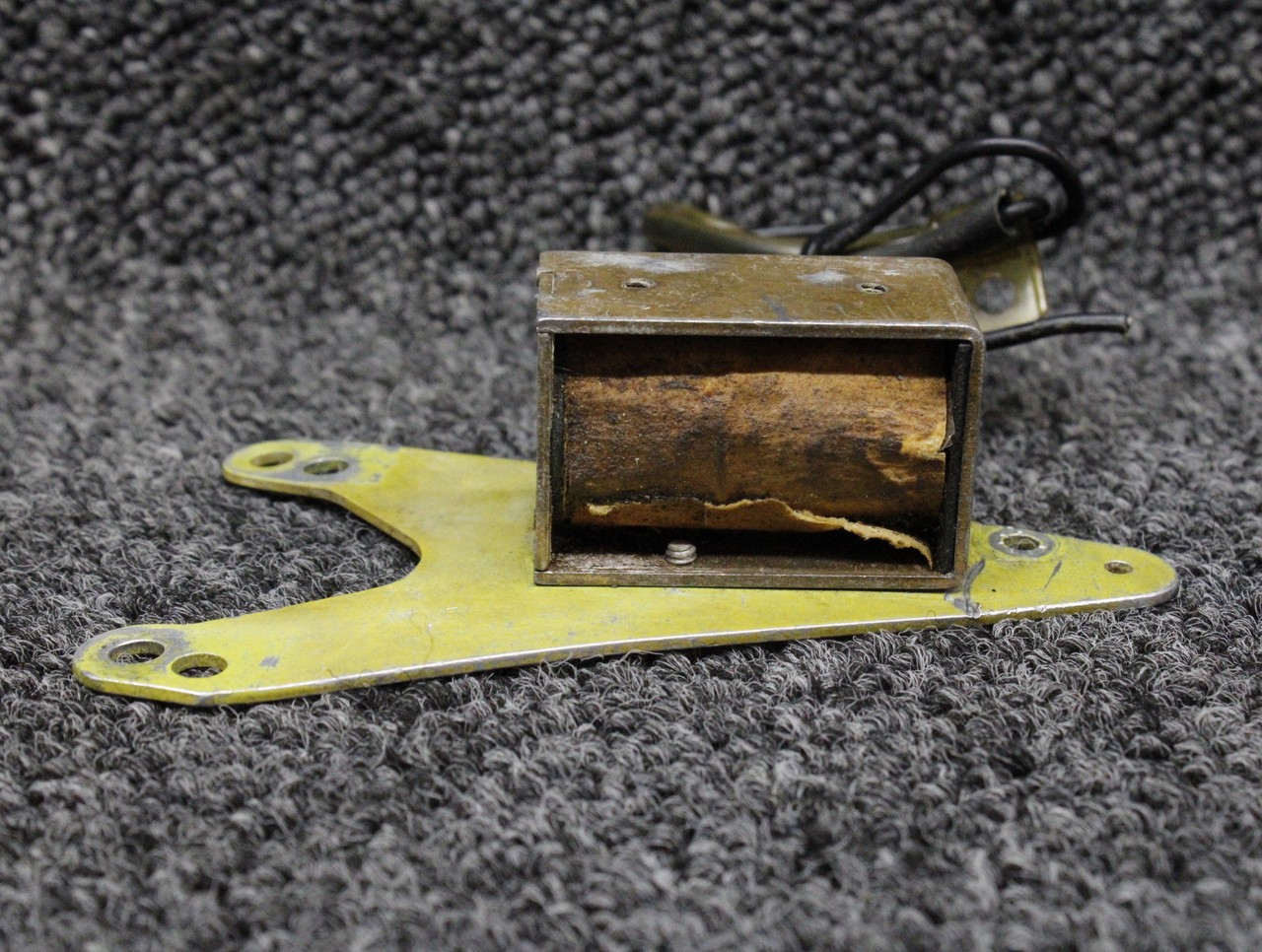 Piper Aircraft Parts 24948-000 Piper PA-24-260 Landing Gear