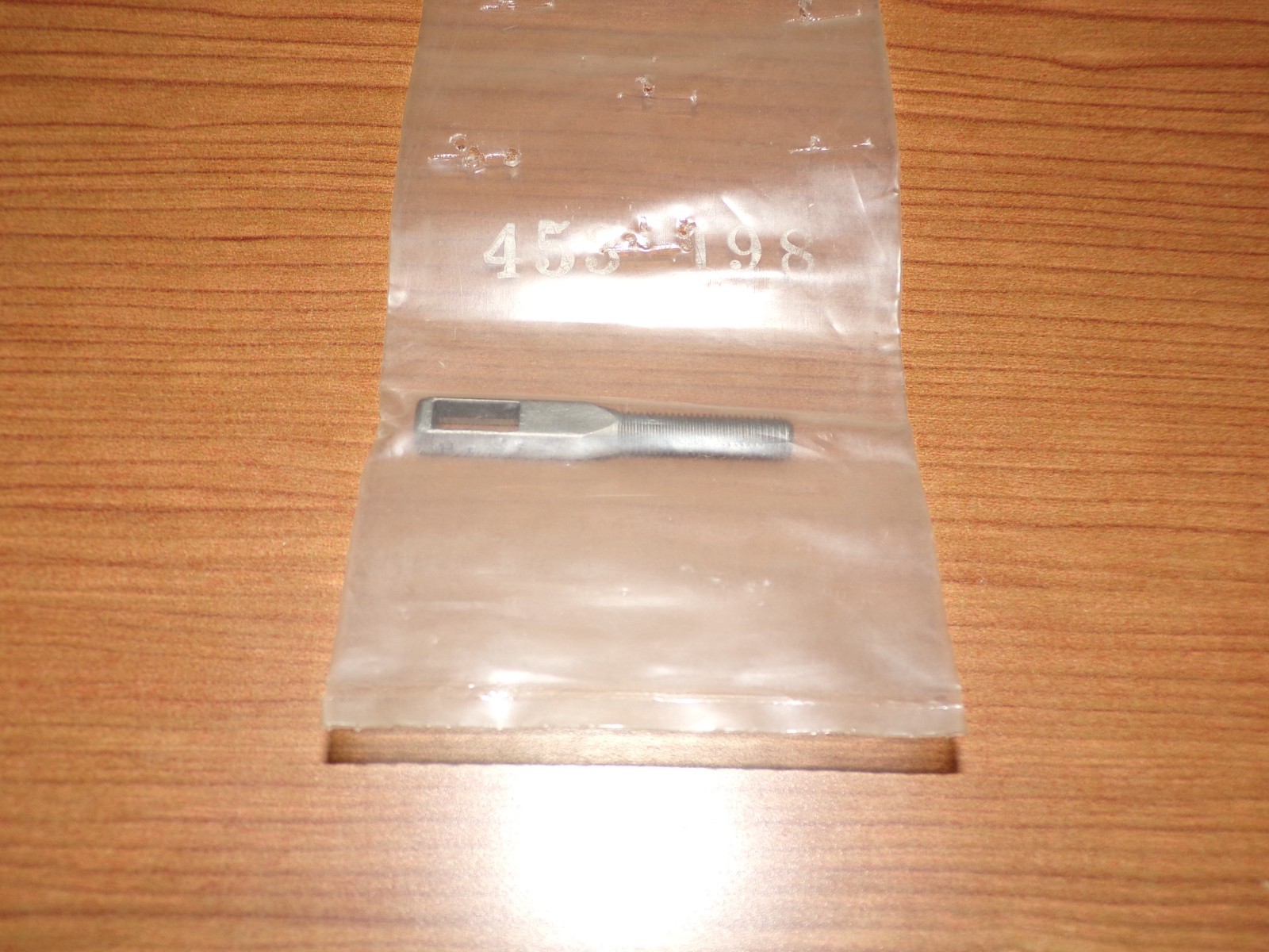 Piper Cowling Specialty Bolt 453-198