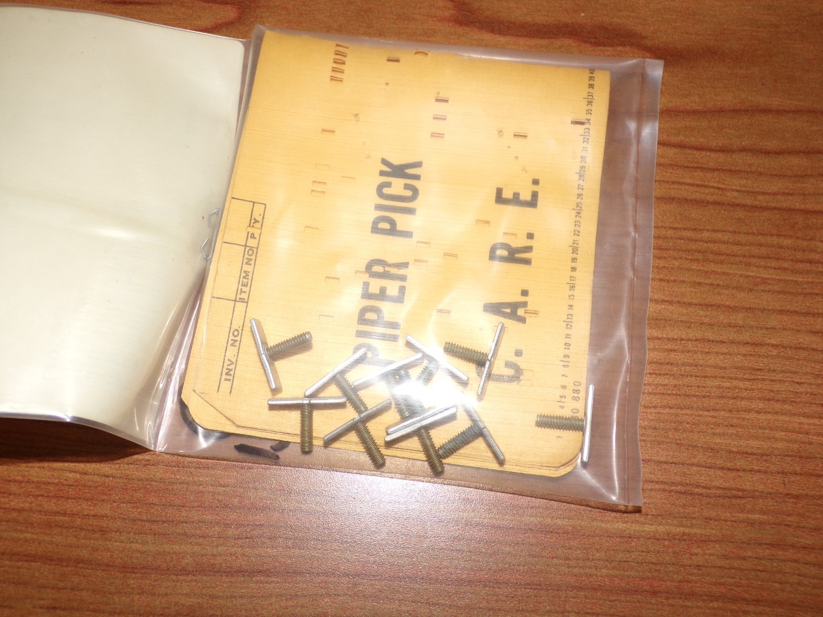 Piper Studs 47494-000