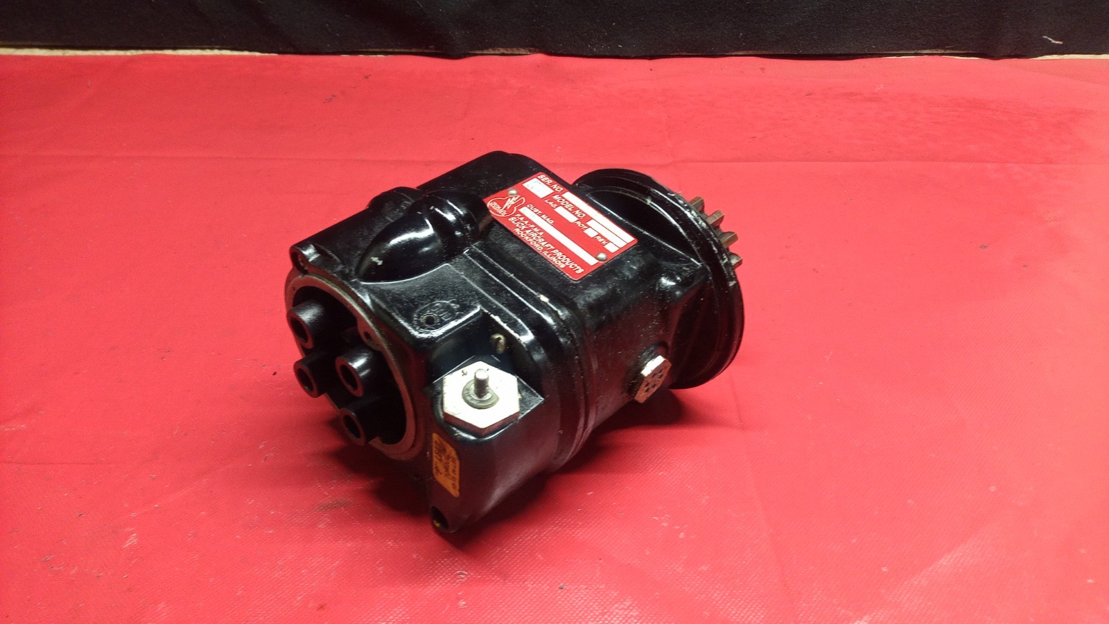 SLICK AIRCRAFT LYCOMING O-320/P/N 4370/S/N 00050843/MAGNETO SLICK/RIGHT