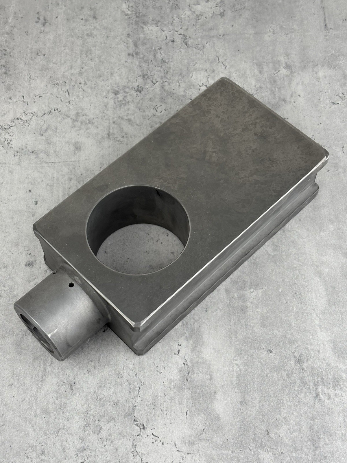 Trw Aircraft Hydraulic Actuator Housing Part