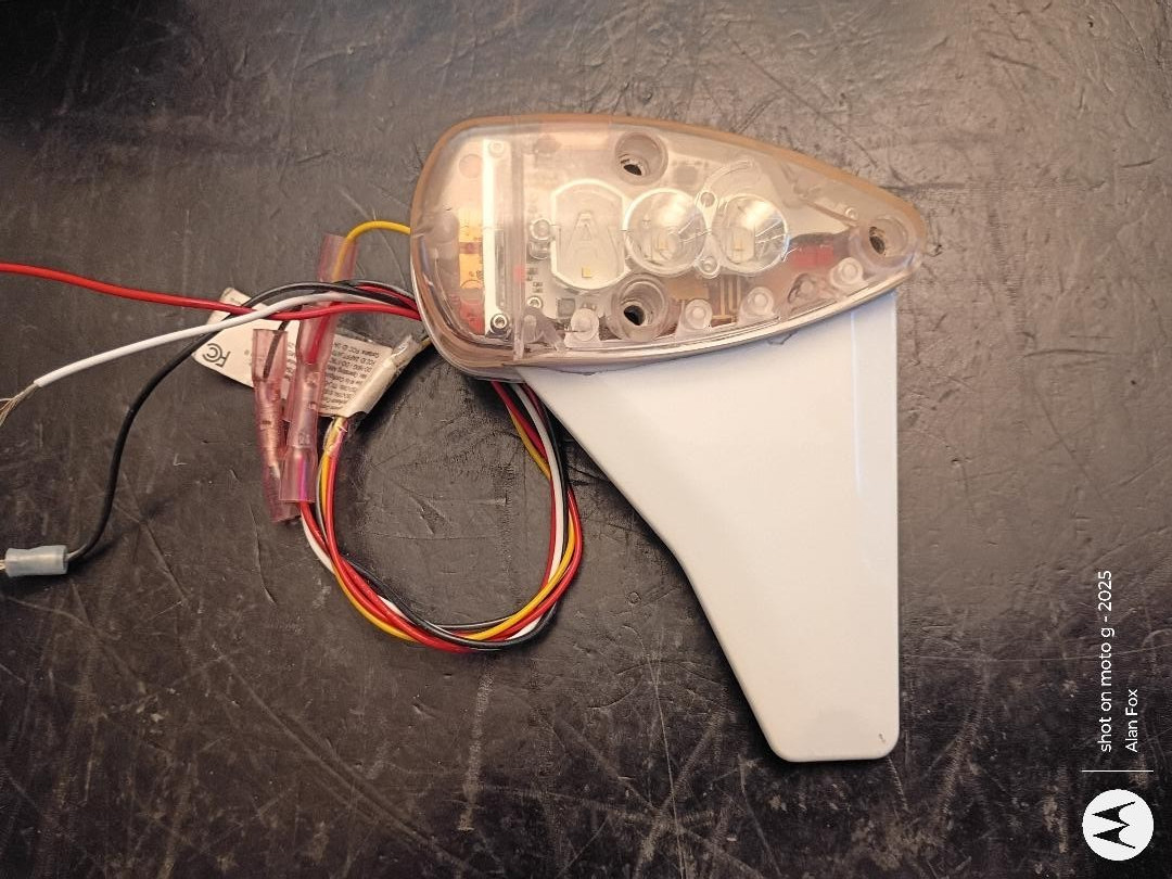 uAvionix SkyBeacon ADS-B Out, WAAS GPS,