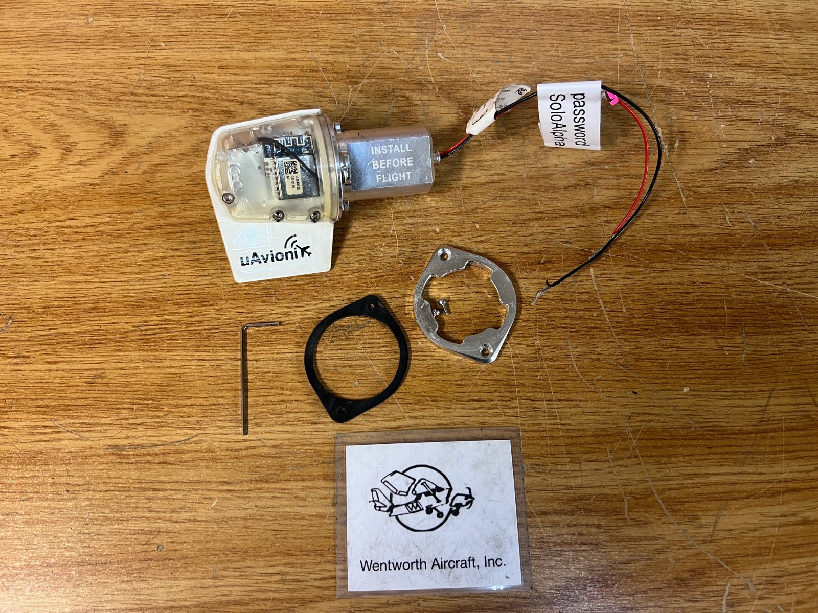 UAVIONIX TAIL BEACON ADS-B OUT