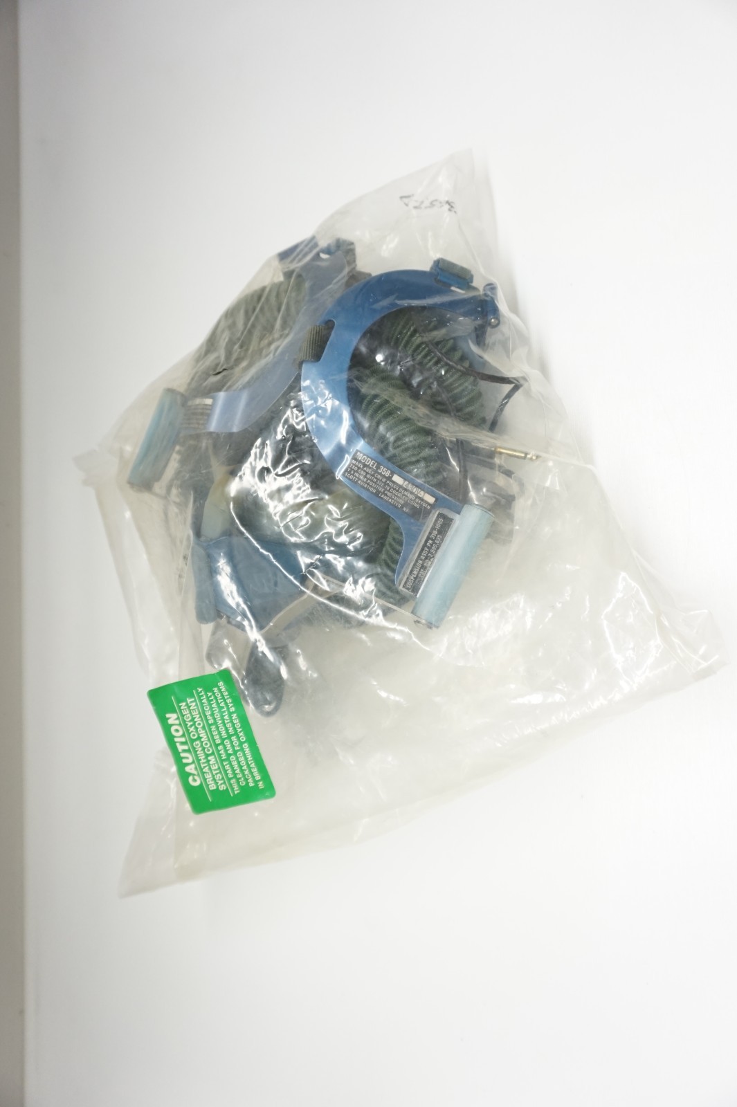 Unbranded Scott Aviation Oxygen Mask &