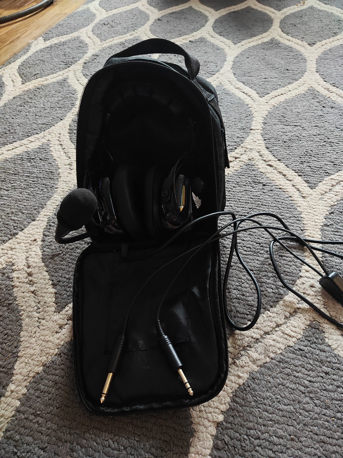 Avcomm Aviation HeadPhones Beand