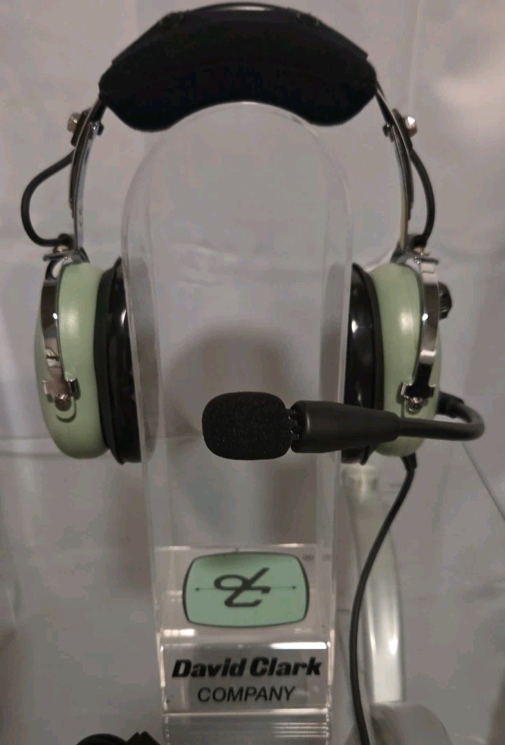 David Clark H10-13.4 Aviation Pilot Headset Dual