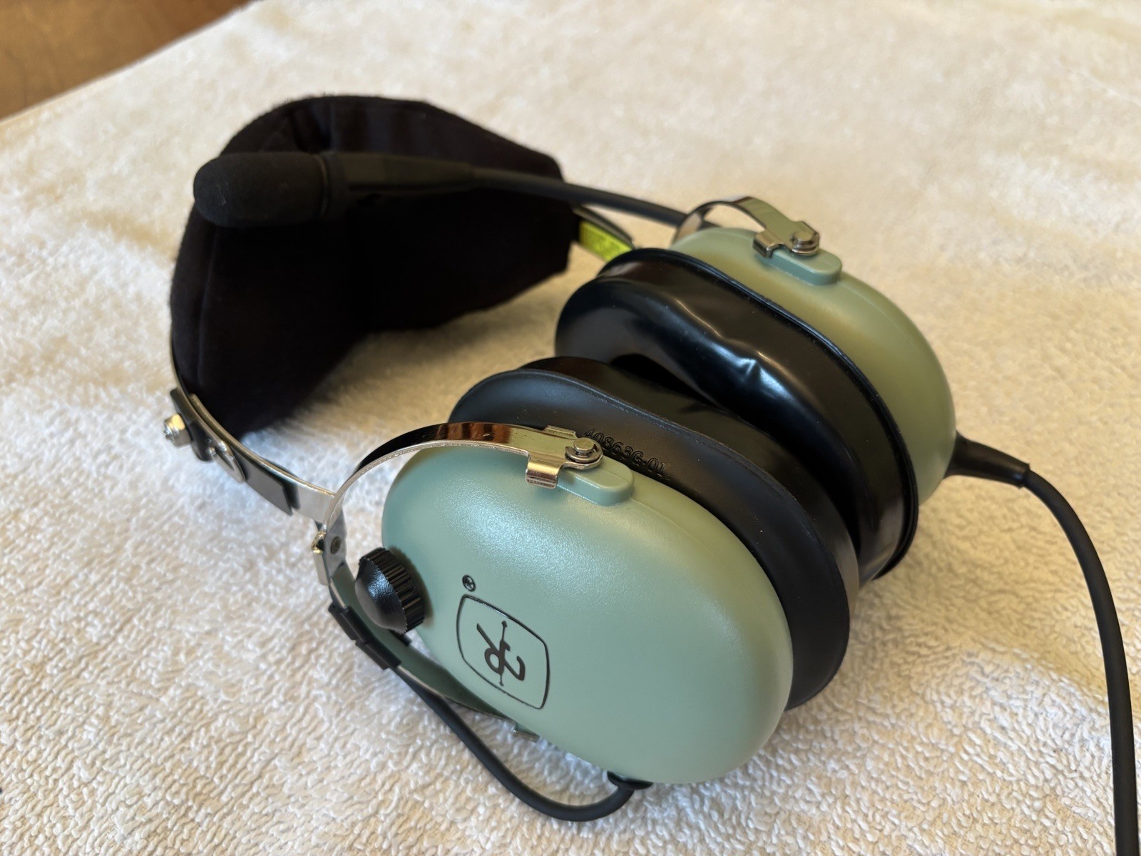 David Clark H10-13S Stereo Aviation Headset Excellent