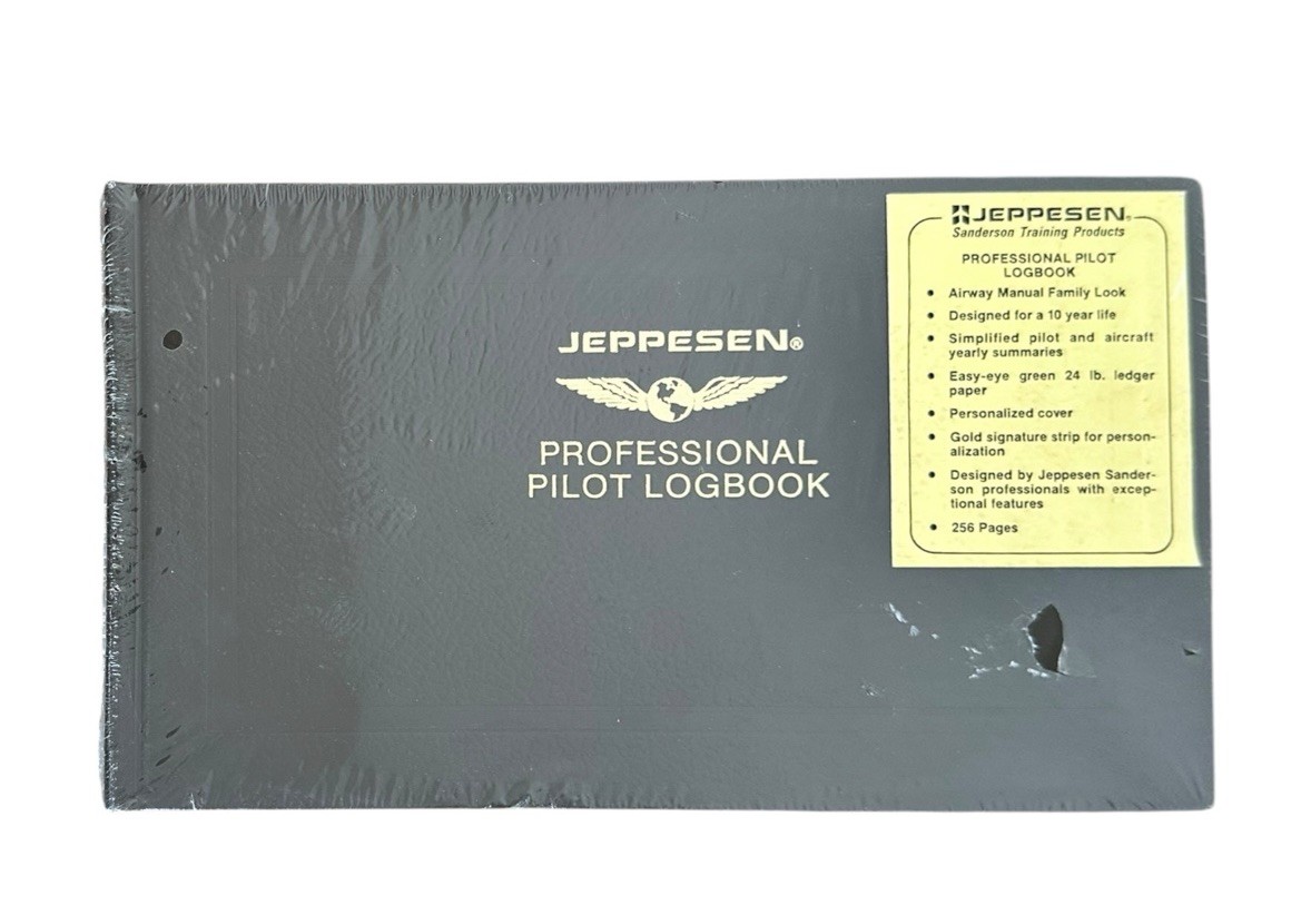 Jeppesen Professional Pilot Logbook 256 Pages