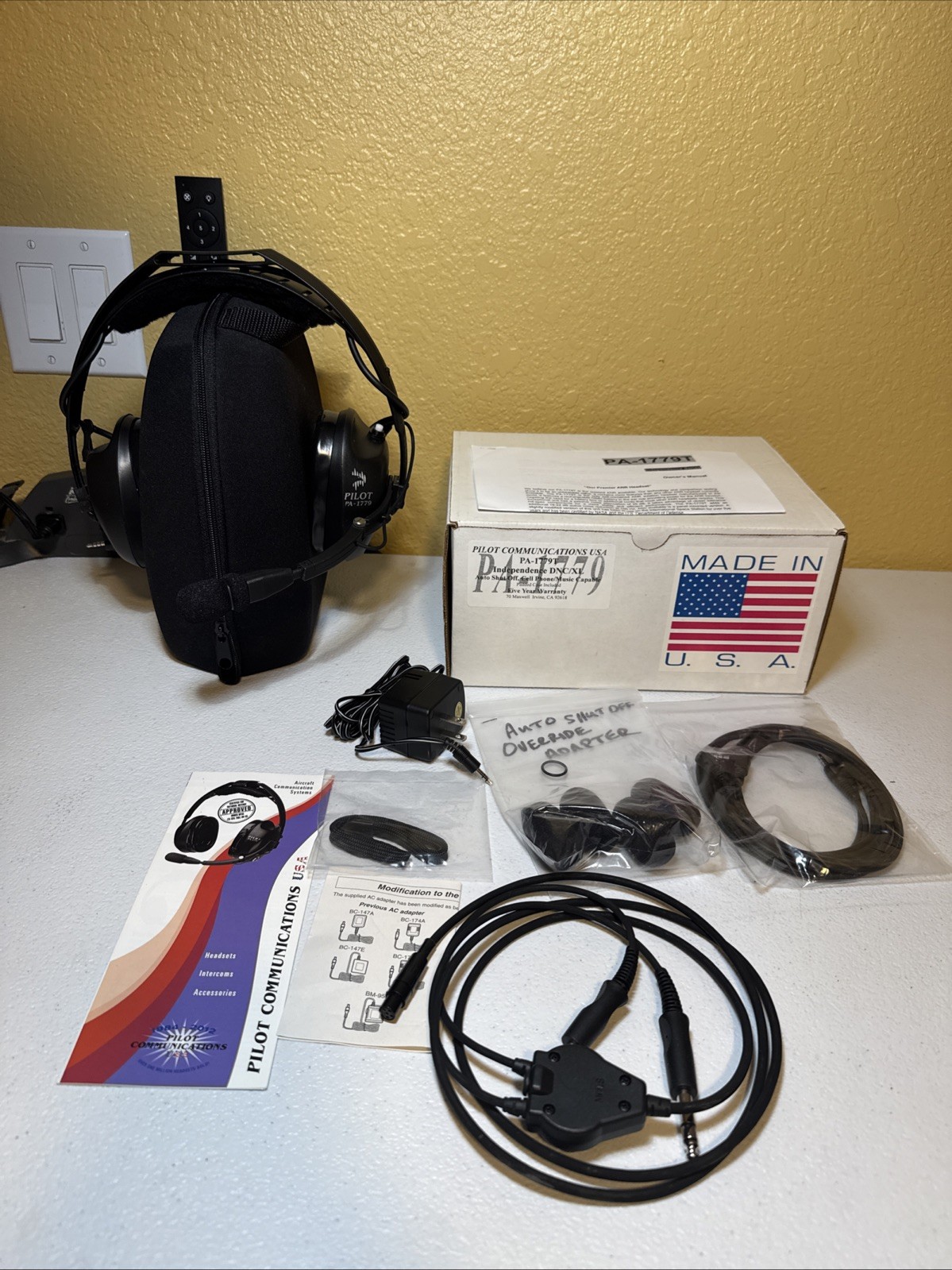 Pilot USA Pilot Communications USA PA-1779T Premier