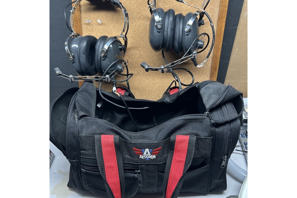 Avcomm AC-200PNR Aviation Pilot Headset Headphones W