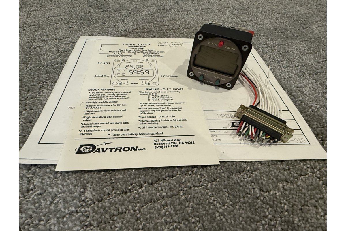 Davtron Aircraft Instruments Fuel and Clock