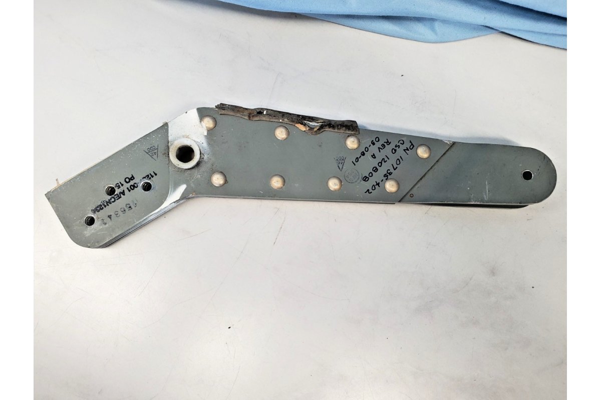 Cirrus Flap Hinge Outboard RH P