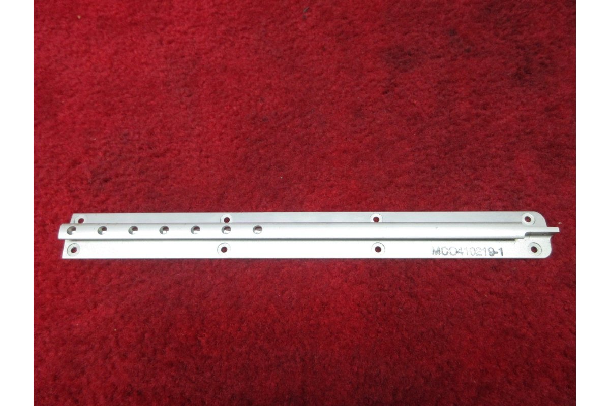 Mcfarlane Cessna 150 OUTBD Seat Rail