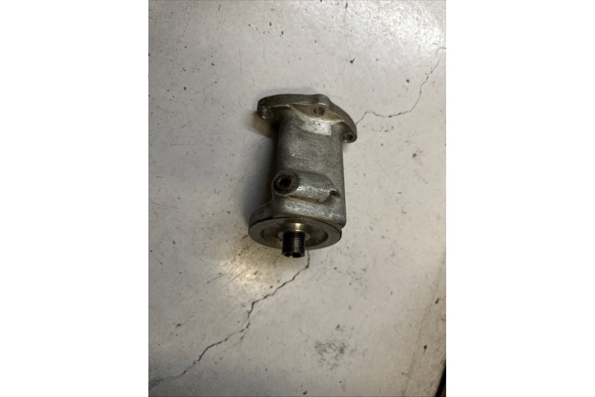 F & M Cessna, Continental Oil Filter Adapter