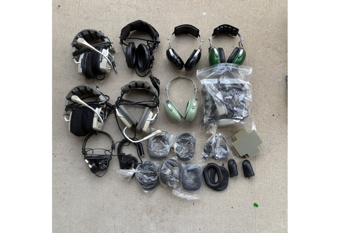 Pilot Lot of Assorted Aircraft Headsets