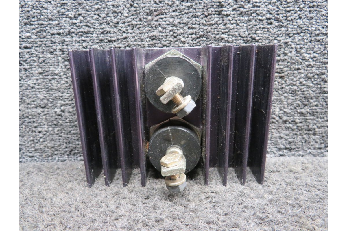 Piper Aircraft Parts 37409-000 Piper PA34-200T Circuit Breaker