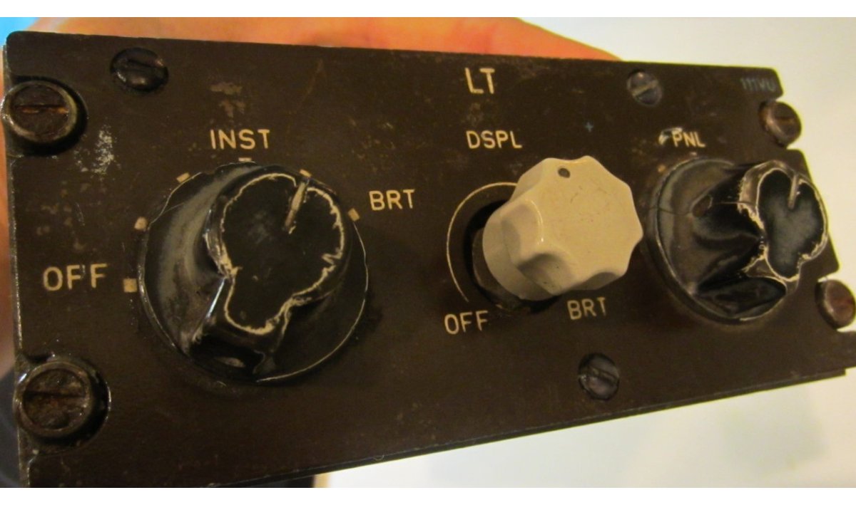 Atr Aircraft AIRCRAFT LIGHT CONTROL PANEL WITH