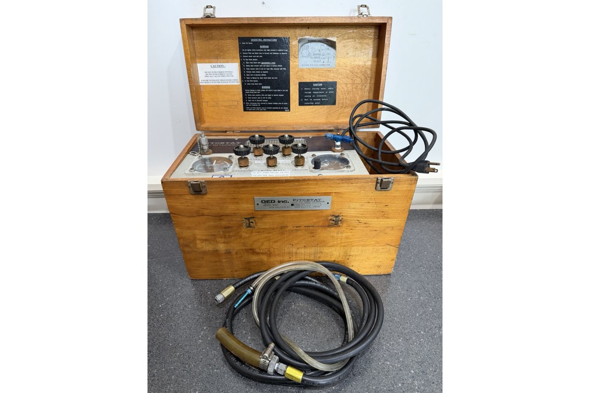 Qed Inc QED Pitostat Flight Instrument Calibrator
