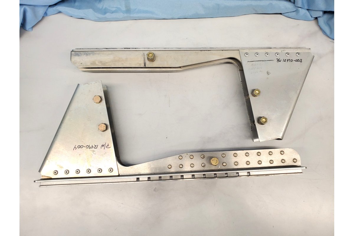 Cirrus Pilot Side Seat Tracks P