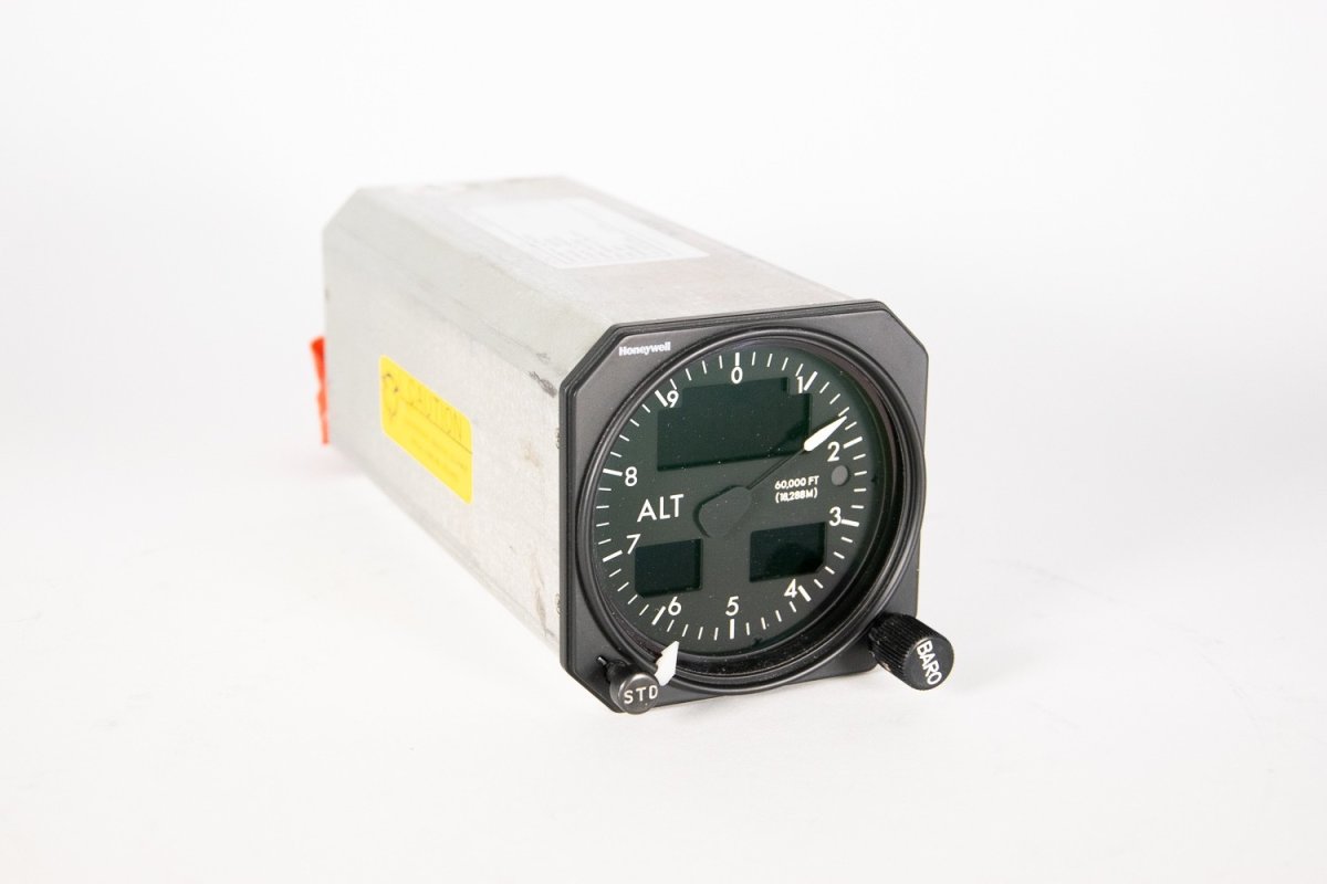 Honeywell AM-250 Altimeter for TBM-700 PN: