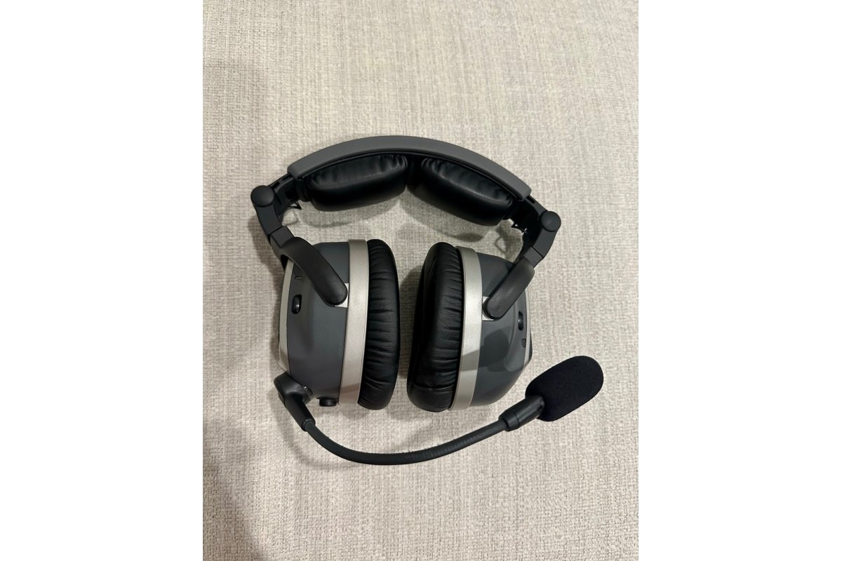 Lightspeed Tango Wireless ANR Aviation Headset