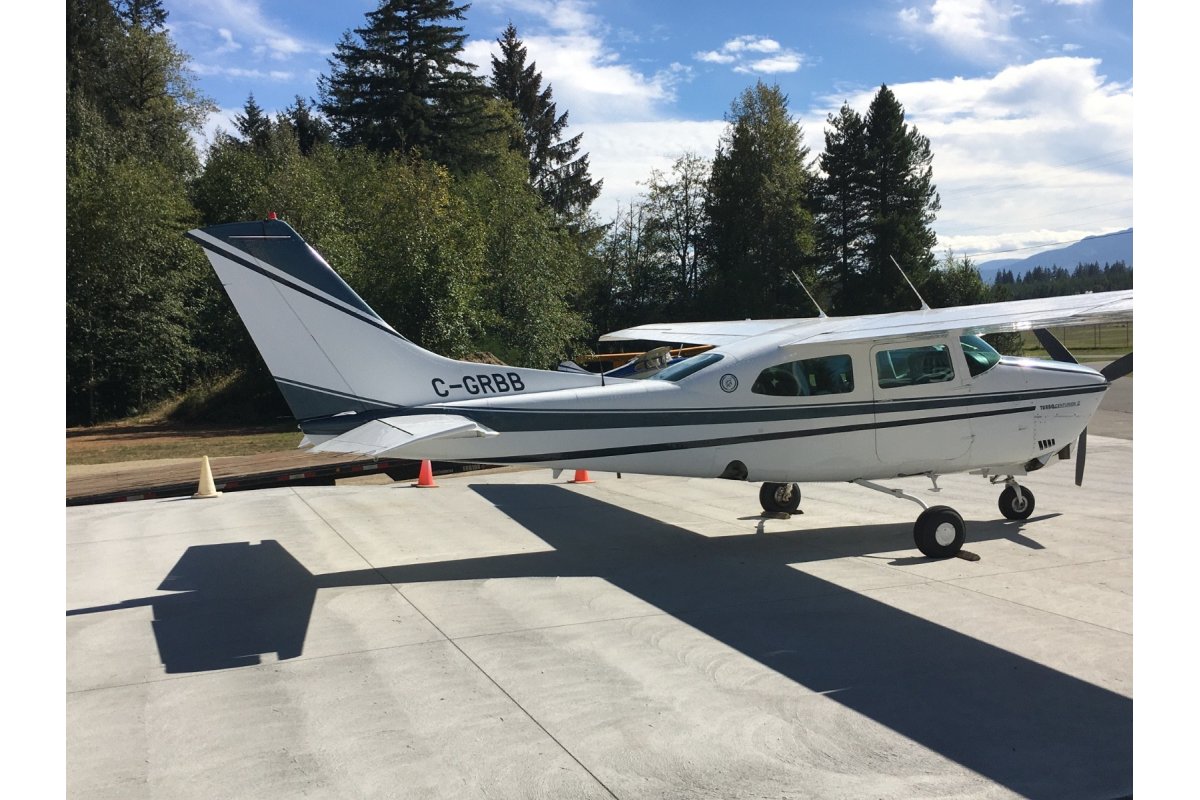 1976 Cessna 210
