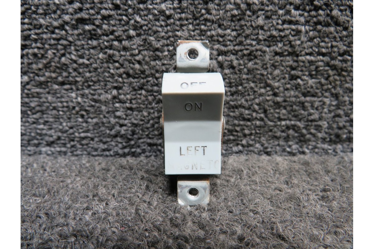 Cutler-Hammer 587-832 (Alt: 99377-008) Piper PA34-200T