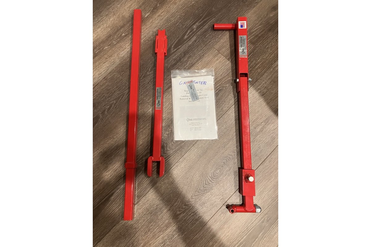 Bogart Piper Comanche Bungee Tool