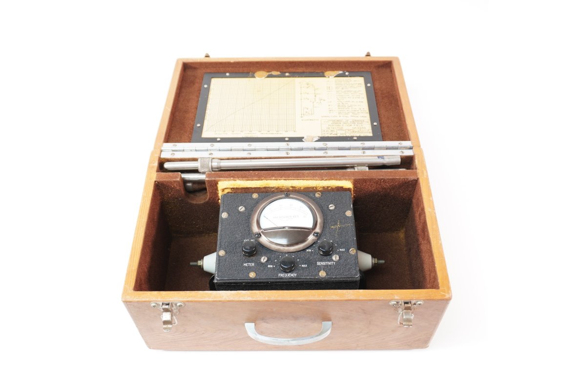 Vintage Civil Aeronautics Administration Potable