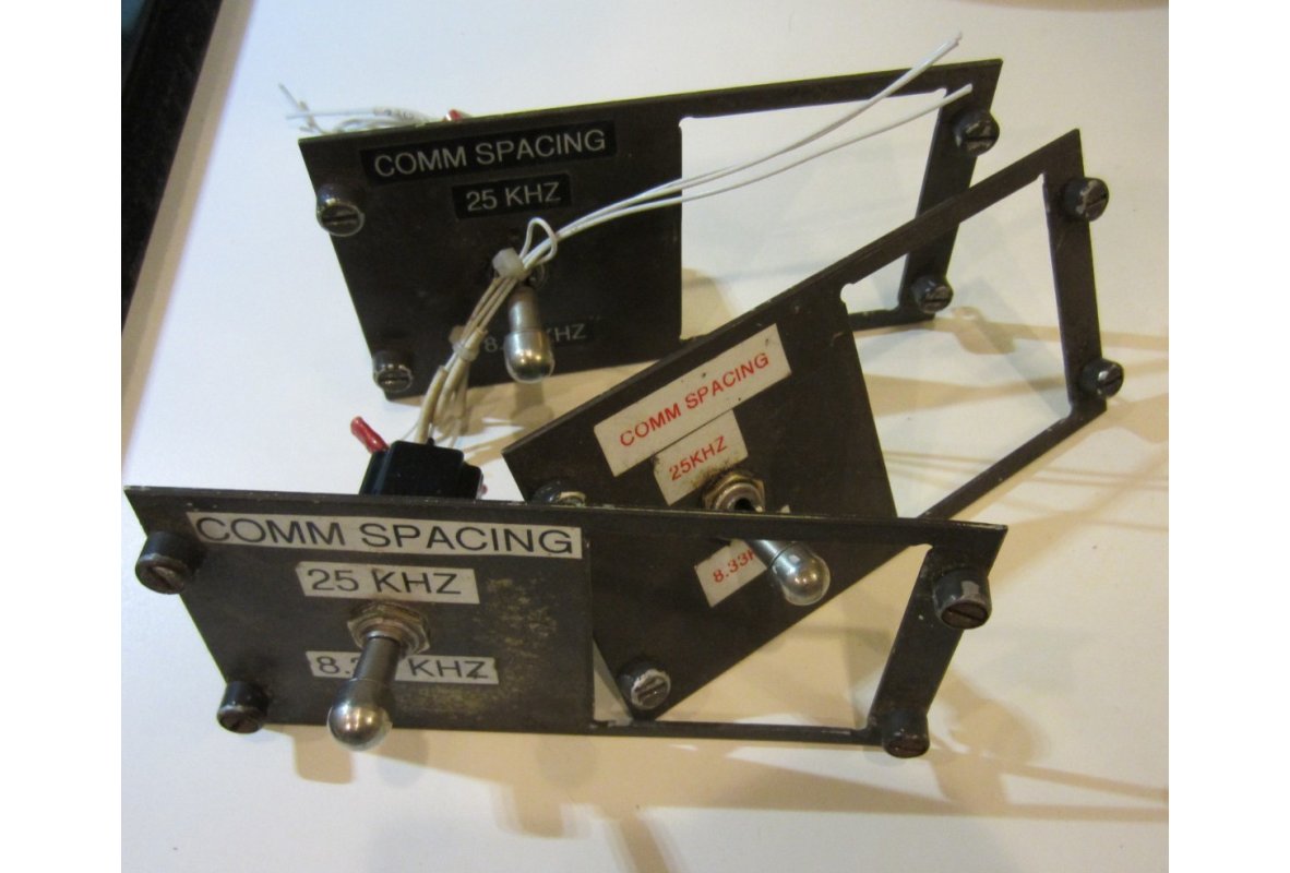 Unknown AIRCRAFT PARTS LOT OF 3