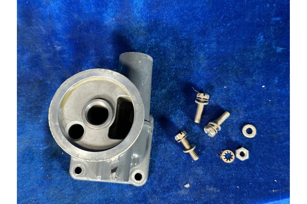 Lycoming O320 OIL FILTER BASE ASSY P⁄N：77852