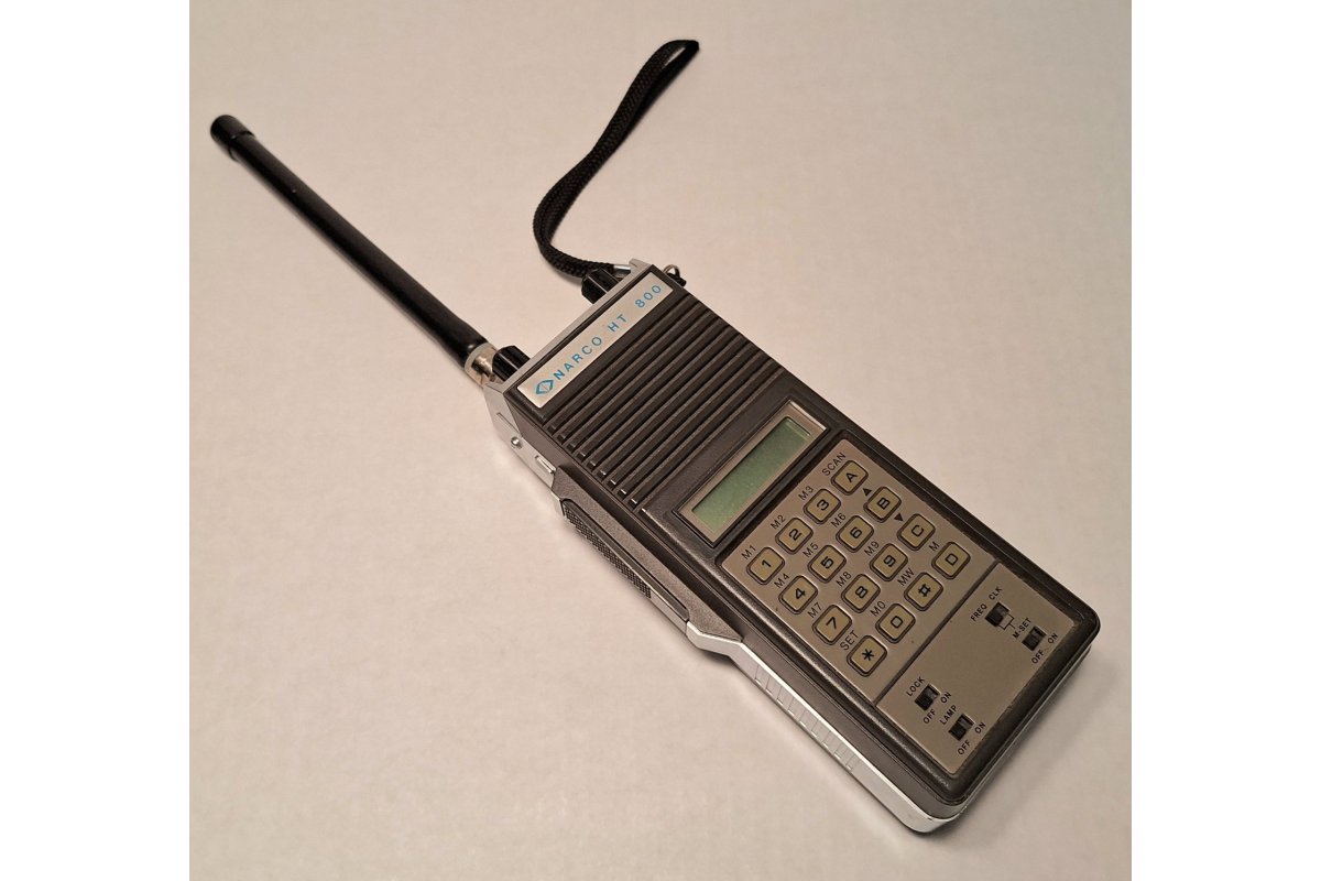 Narco Avionics HT 800 Handheld Transceiver