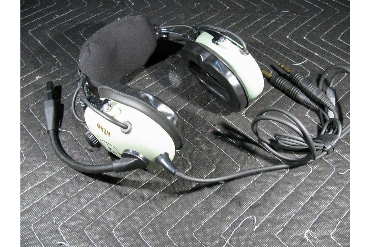 David Clark Model H10-13.4 Aviation Headset