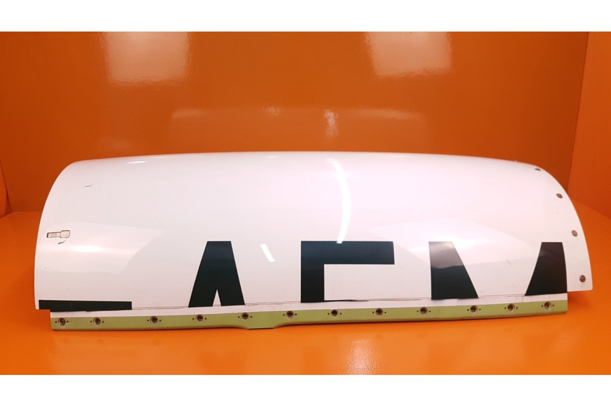 Embraer 500-36100-404 RH Mid Upper Cowling Assy