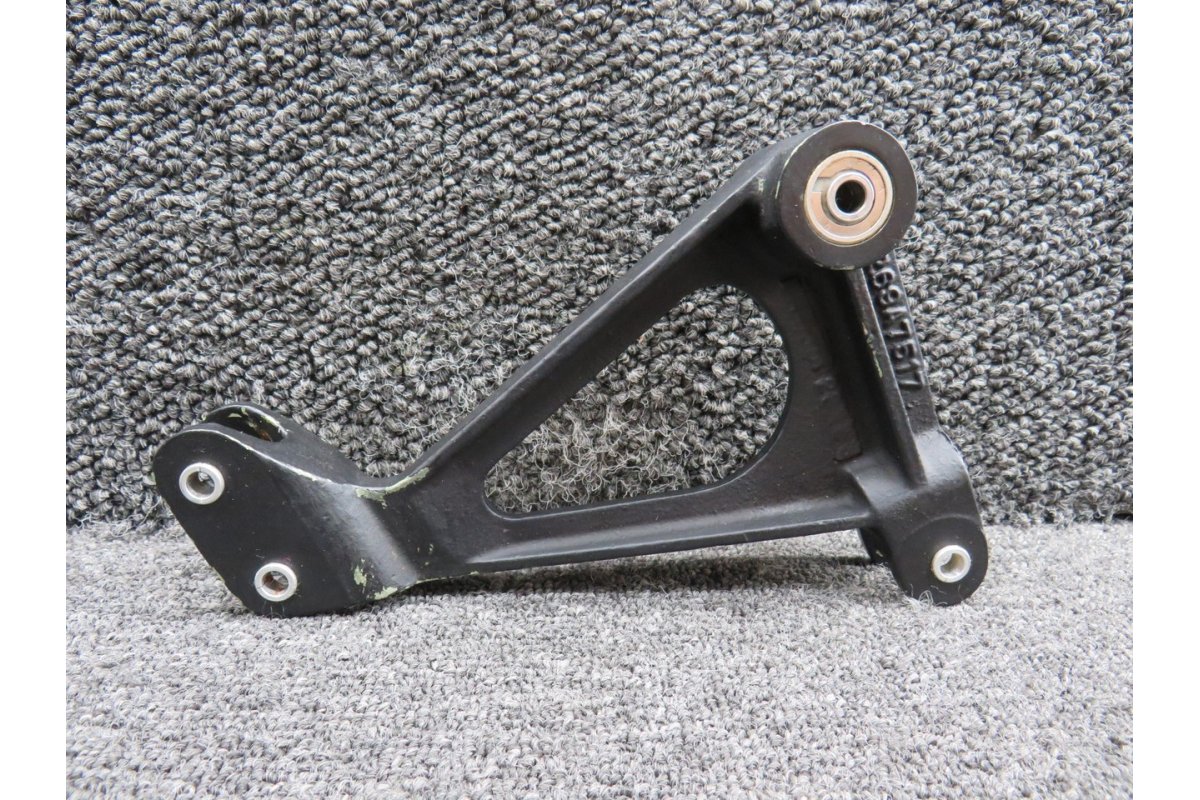Schweizer 269A7517 269C Cyclic Torque Tube Bellcrank
