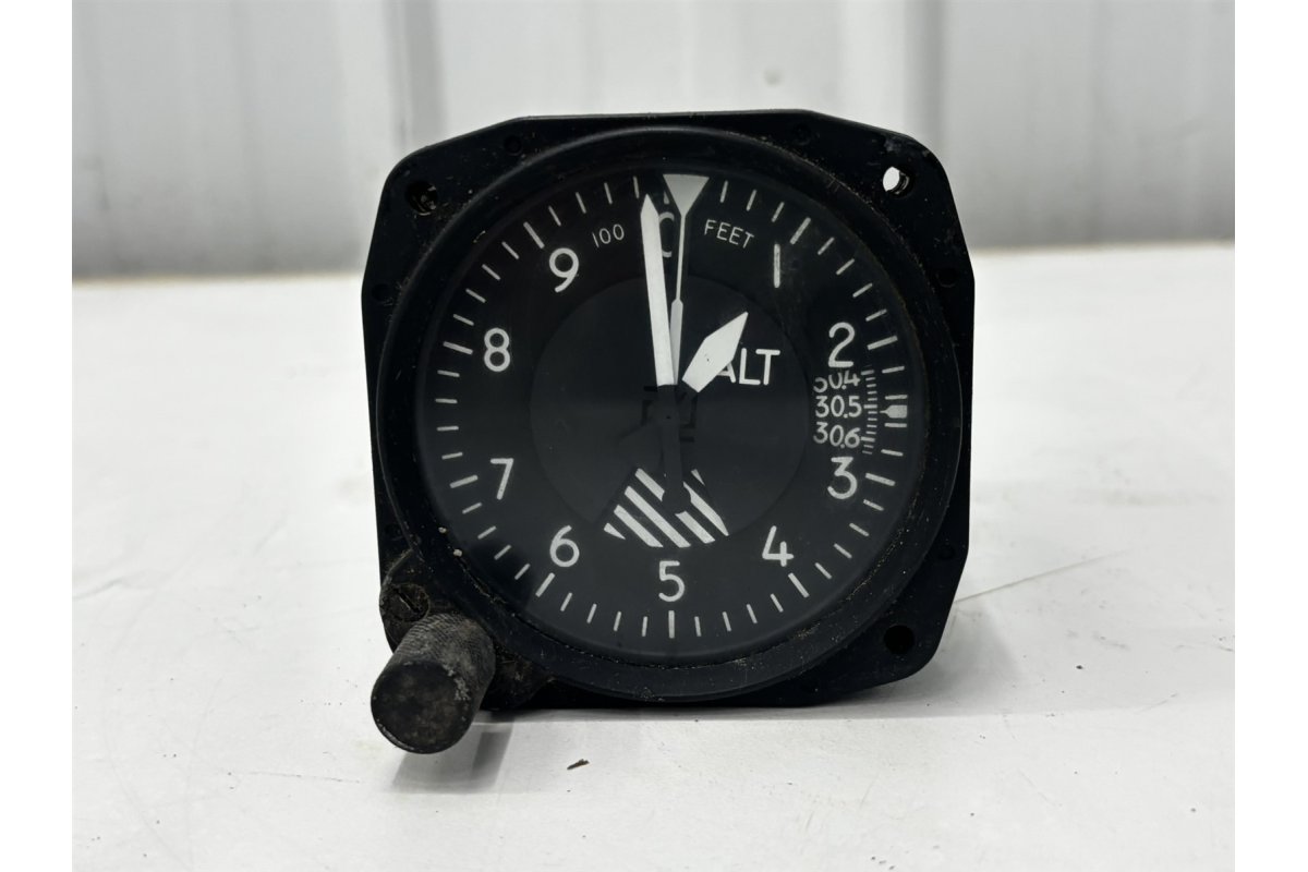 Cessna Altimeter Indicator C661071-0101 United Instruments 5934P-1