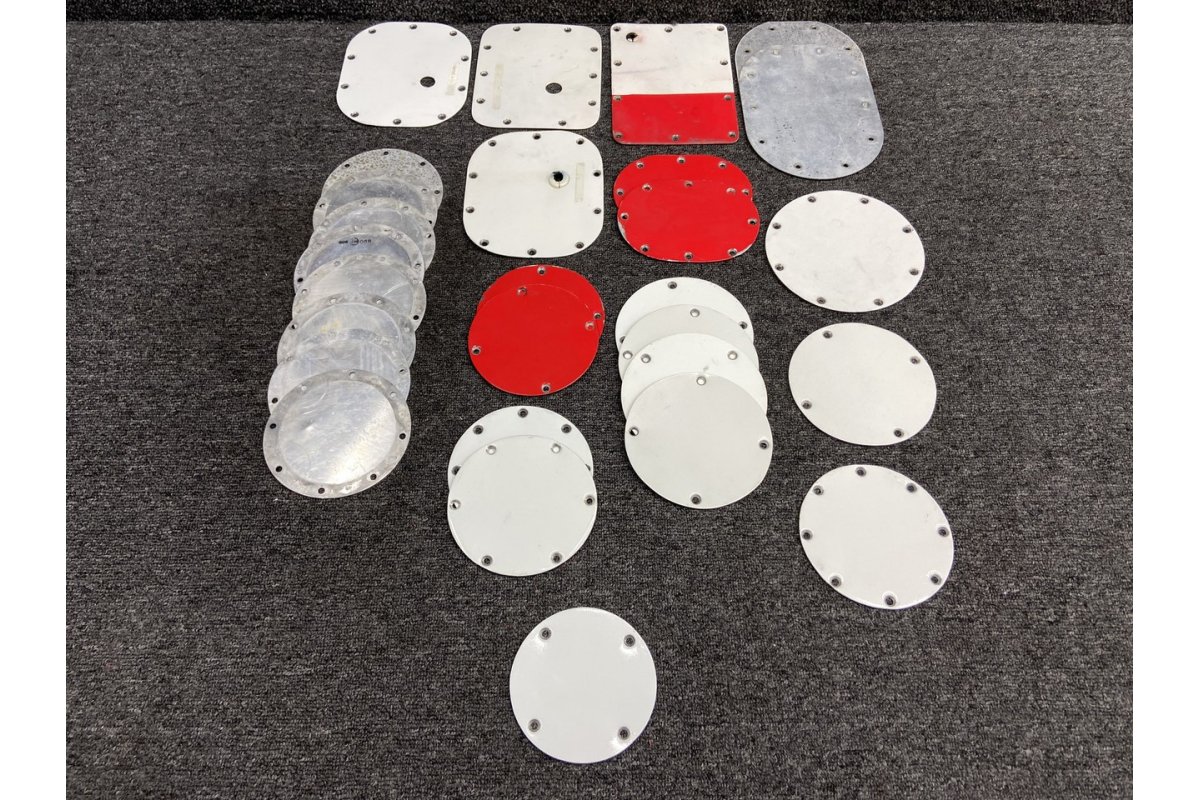 Cessna Aircraft Parts 0822380-23, 0822380-24 Cessna 421B Wing