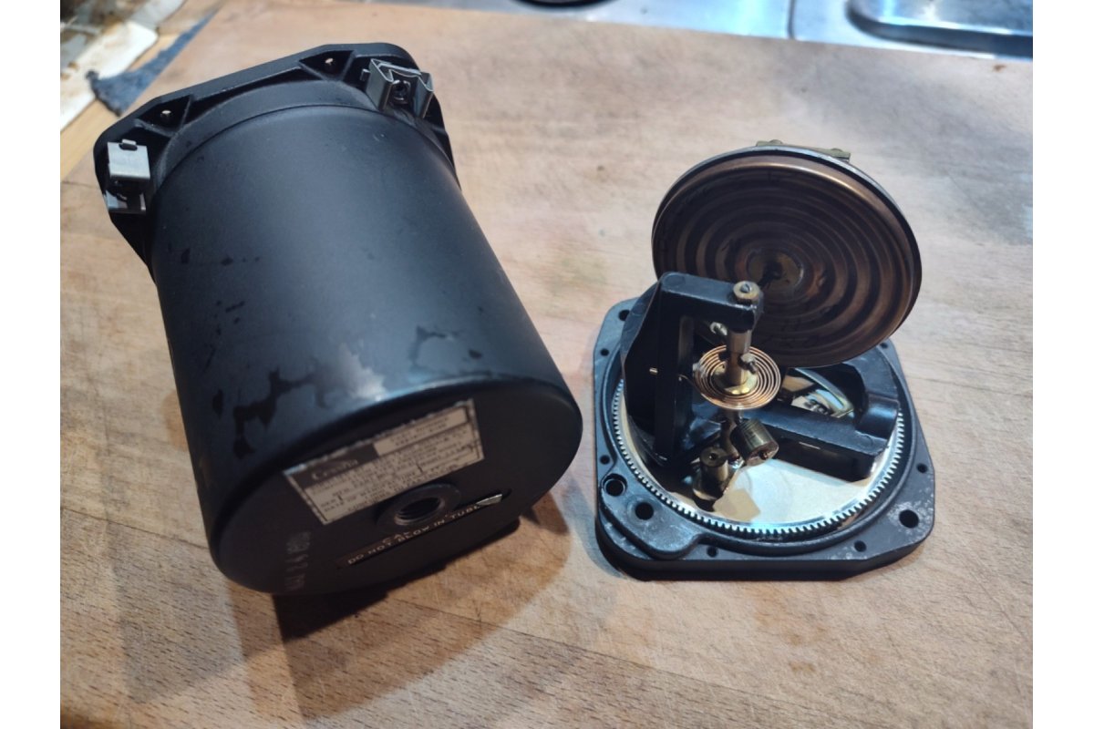 Cessna PRESSURE ALTIMETER P
