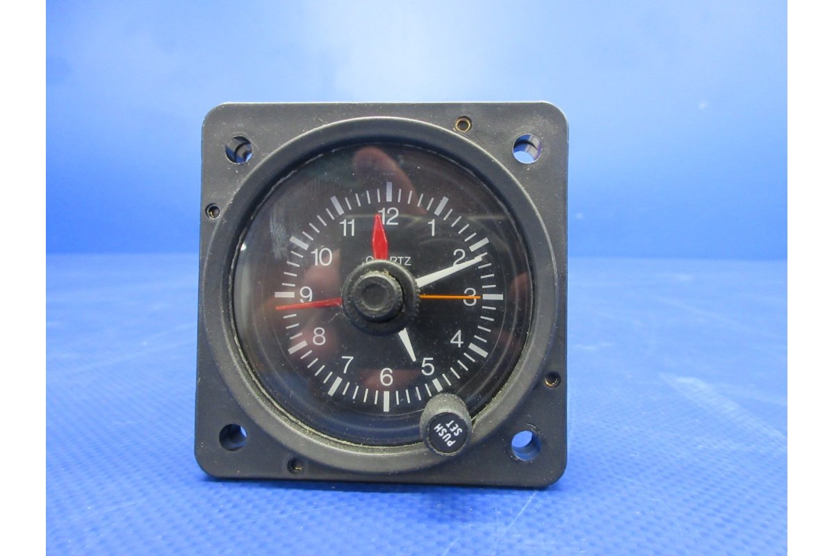 Mid Continent Cessna 172M Mid-Continent Quartz Clock